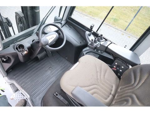 Still
RX 70-50 /600 | TRIPLEX | FORK EXT. | SIDESHIFT | Hulleman Trucks [16]