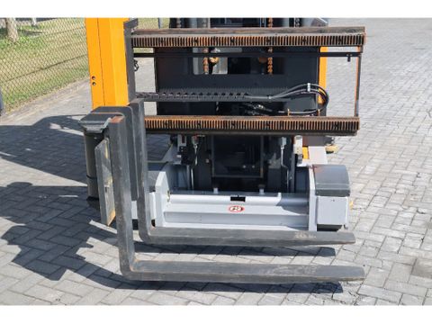 Still
GX-X | REACHTRUCK | ROTATING FORKS | 4.5 METER | TRIPLEX | Hulleman Trucks [10]