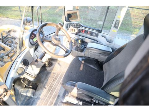 Caterpillar
938 M | 2X BUCKET | JIB | FORKS | BSS | GOOD CONDITION | Hulleman Trucks [18]