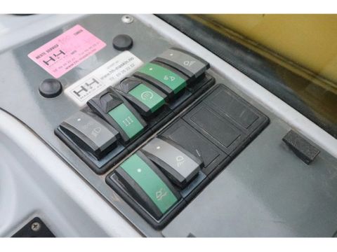 Kramer
ALLRAD 2506 | HYDR. FORKS | 30 KM/H | QUICK COUPLER | Hulleman Trucks [17]