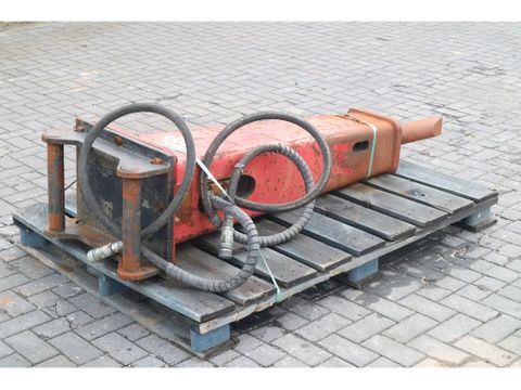 Rammer
HAMMER | S60 | HYDRAULIC BREAKER | Hulleman Trucks [3]