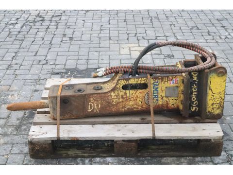 Soosan
SB30II TS-9 | S40 | 2.5 TO 4.5 TON | HYDRAULIC BREAKER | Hulleman Trucks [4]