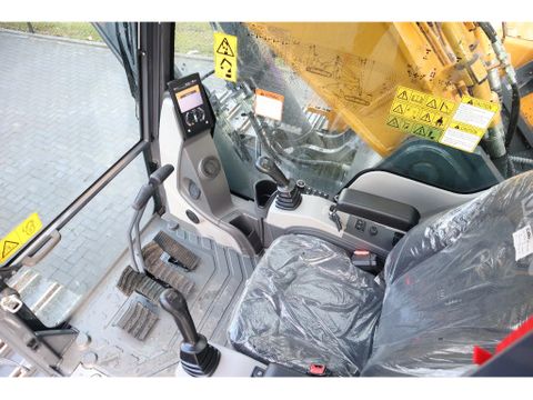 XCMG
XE380E | CE | QUICK COUPLER | CUMMINS STAGE V | FULL OPTION | Hulleman Trucks [18]