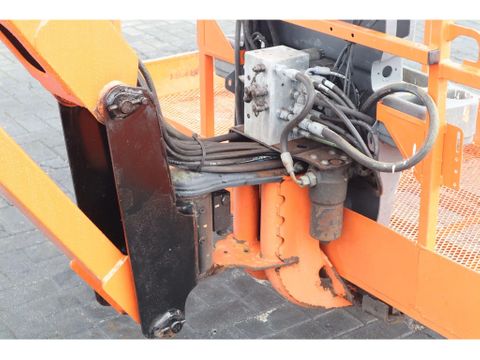 JLG
1350 SJP ULTRABOOM | 43.3 METER | 1 OWNER | Hulleman Trucks [14]