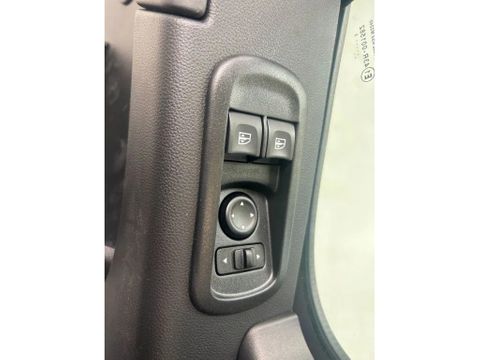 Renault T35 2.3DCI 165PK Airco Navi Cruisecontrol  Laadklep Nieuw 4X Op Voorraad ! | Van Nierop BV [16]