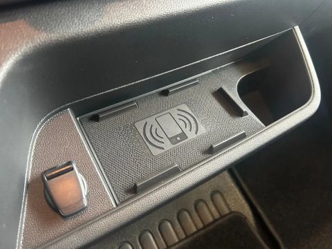 Renault T35 2.3DCI 165PK Airco Navi Cruisecontrol  Laadklep Nieuw 4X Op Voorraad ! | Van Nierop BV [17]