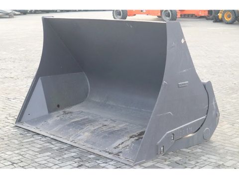 Volvo
3 M3 | HIGH TIP BUCKET | HOCHKIPPSCHAUFEL | HOOGKIEPBAK | NEW | Hulleman Trucks [5]