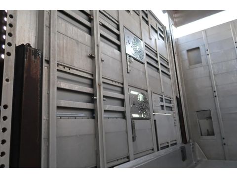 Pezzaioli SBA 31 - Cattle Transporter | Companjen Bedrijfswagens BV [17]