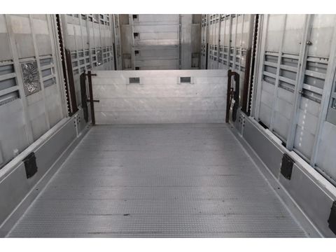 Pezzaioli SBA 31 - Cattle Transporter | Companjen Bedrijfswagens BV [18]
