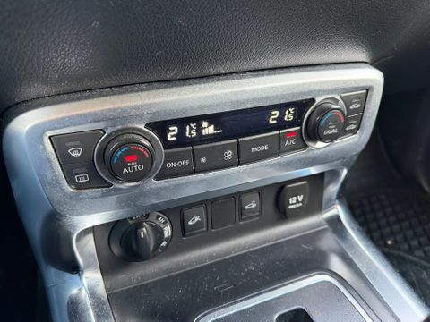 Mercedes-Benz 250D 4 Matic Automaat Airco Navi Cruisecontrol Trekhaak 3500KG GRIJS KENTEKEN Euro 6 | Van Nierop BV [19]