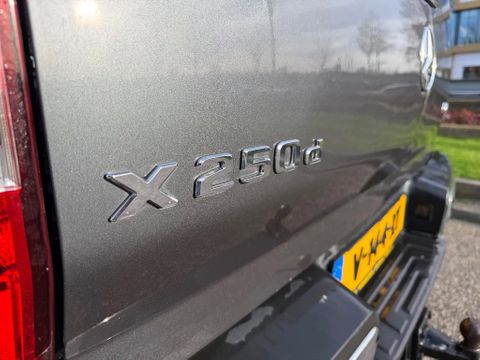 Mercedes-Benz 250D 4 Matic Automaat Airco Navi Cruisecontrol Trekhaak 3500KG GRIJS KENTEKEN Euro 6 | Van Nierop BV [5]