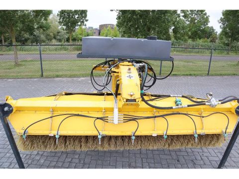 STARK
RSW 3000 S | SWEEPER | BRUSH | KEHRMASCHINE | WATER SPRAY | Hulleman Trucks [14]