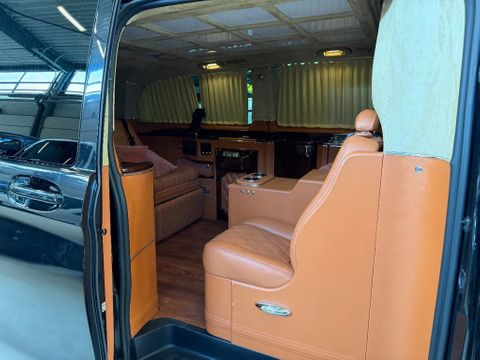 Mercedes-Benz 250D Extra Lang Brabus Uitvoering VIP Vervoer ZIE FOTOS MARGE | Van Nierop BV [9]