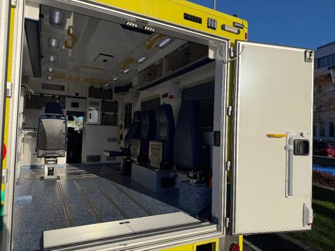 Mercedes-Benz 519CDI Special Ambulance Laadklep Automaat Airco Cruisecontrol V6 74000KM | Van Nierop BV [13]