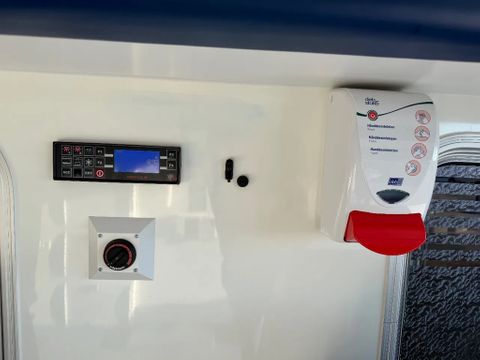 Mercedes-Benz 519CDI Special Ambulance Laadklep Automaat Airco Cruisecontrol V6 74000KM | Van Nierop BV [19]