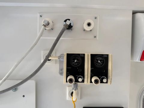 Mercedes-Benz 519CDI Special Ambulance Laadklep Automaat Airco Cruisecontrol V6 74000KM | Van Nierop BV [20]