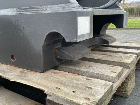 Gjerstad
G90 | S90 | QUICK COUPLER | SCHNELLWECHSLER | NEW / UNUSED | Hulleman Trucks [9]