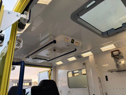 Mercedes-Benz 519CDI Special Ambulance Laadklep Automaat Airco Cruisecontrol V6 | Van Nierop BV [10]