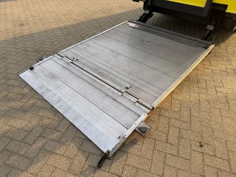 Mercedes-Benz 519CDI Special Ambulance Laadklep Automaat Airco Cruisecontrol V6 | Van Nierop BV [10]