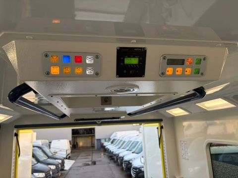 Mercedes-Benz sprinter 519cdi 6cil automaat airco ambulance inc inrichting zie de fotos | Van Nierop BV [12]