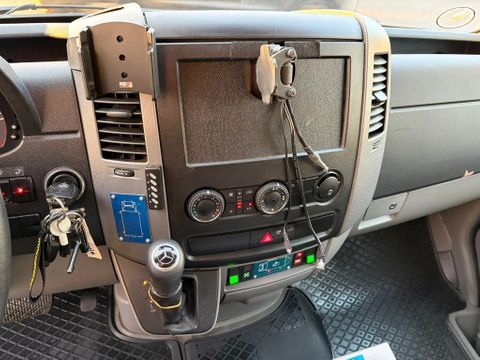 Mercedes-Benz 519CDI Special Ambulance Laadklep Automaat Airco Cruisecontrol V6 | Van Nierop BV [23]