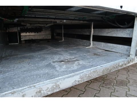 Pezzaioli SBA 32 - Cattle transport | Companjen Bedrijfswagens BV [10]