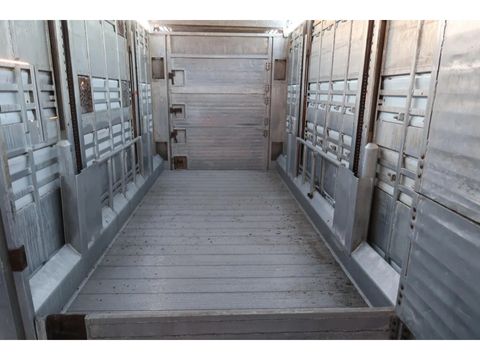 Pezzaioli SBA 32 - Cattle transport | Companjen Bedrijfswagens BV [20]