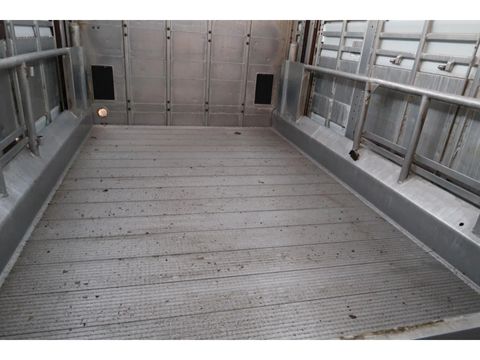 Pezzaioli SBA 32 - Cattle transport | Companjen Bedrijfswagens BV [21]