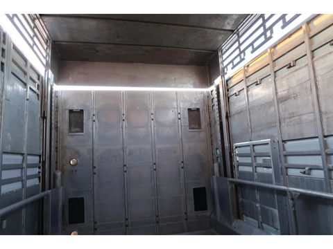 Pezzaioli SBA 32 - Cattle transport | Companjen Bedrijfswagens BV [22]