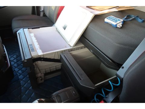 Volvo FH 420 | Companjen Bedrijfswagens BV [22]