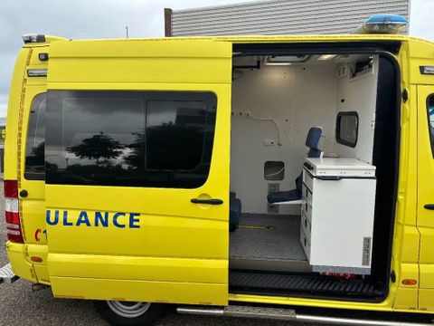 Mercedes-Benz 319CDI L2H2 Ambulance V6 Automaat Airco Cruisecontrol EURO 6 MARGE 5 x op voorraad | Van Nierop BV [8]