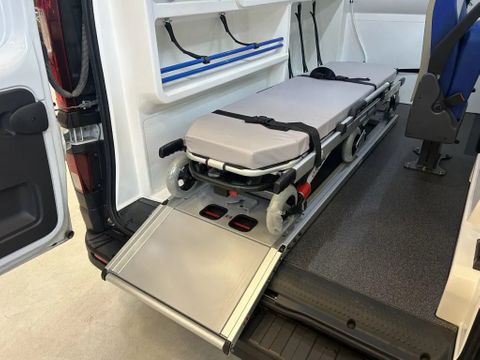 Renault 1.6DCI L1H1 Ambulance UNUSED NIEUW Airco Cruisecontrol 3X Op Voorraad nieuw en on gebruikt | Van Nierop BV [11]