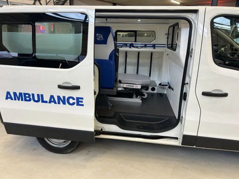 Renault 1.6DCI L1H1 Ambulance UNUSED NIEUW Airco Cruisecontrol 3X Op Voorraad nieuw en on gebruikt | Van Nierop BV [15]