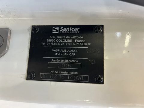 Renault 1.6DCI L1H1 Ambulance UNUSED NIEUW Airco Cruisecontrol 3X Op Voorraad nieuw en on gebruikt | Van Nierop BV [23]