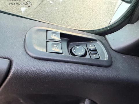 Renault 2.3DCI 165PK Bakwagen Laadklep Zijdeur Luchtvering | Van Nierop BV [11]