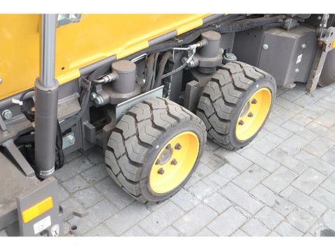 Volvo
P2870 D ABG | ASPHALT PAVER | NEW / UNUSED | BOMAG BF300 | Hulleman Trucks [10]