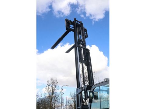 Still
RX 70-50 /600 | TRIPLEX | FORK EXT. | SIDESHIFT | Hulleman Trucks [11]