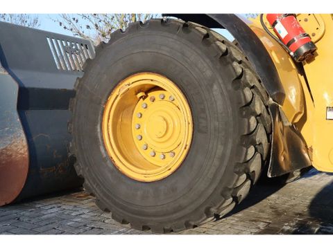 Caterpillar
938 M | 2X BUCKET | JIB | FORKS | BSS | GOOD CONDITION | Hulleman Trucks [11]