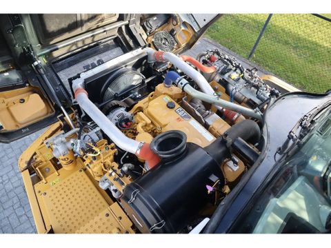 Caterpillar
730 04A | TAILGATE | LOW HOURS | Hulleman Trucks [13]