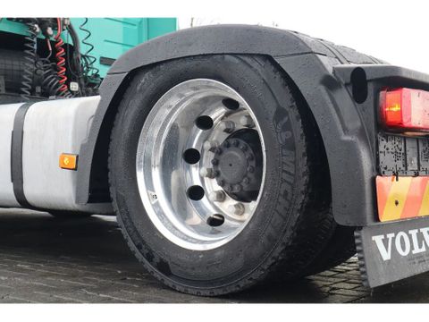 Volvo
| 4X2 | 275.000 KM | EURO 6 | Hulleman Trucks [10]