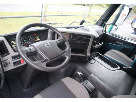 Volvo
| 4X2 | 275.000 KM | EURO 6 | Hulleman Trucks [17]