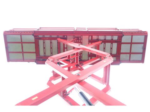 LGMG
SR1023D | 12 METER | 1.100 KG | Hulleman Trucks [10]