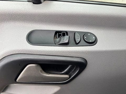 Mercedes-Benz 213CDI L2H1 Automaat Cruisecontrol Trekhaak MARGE | Van Nierop BV [12]