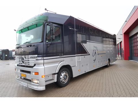 Mercedes-Benz Horse transport | Companjen Bedrijfswagens BV [2]