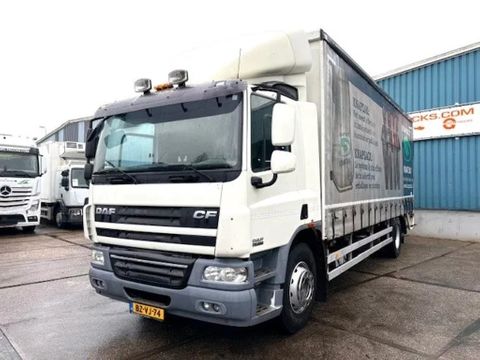 DAF 4x2 WITH CURTAINSIDE BOX & LOADING PLATFORM (EURO 5 / AS-TRONIC / AIRCONDITIONING / ETC) | Engel Trucks B.V. [1]