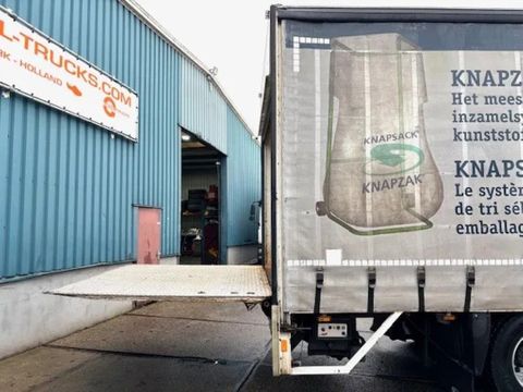 DAF 4x2 WITH CURTAINSIDE BOX & LOADING PLATFORM (EURO 5 / AS-TRONIC / AIRCONDITIONING / ETC) | Engel Trucks B.V. [6]