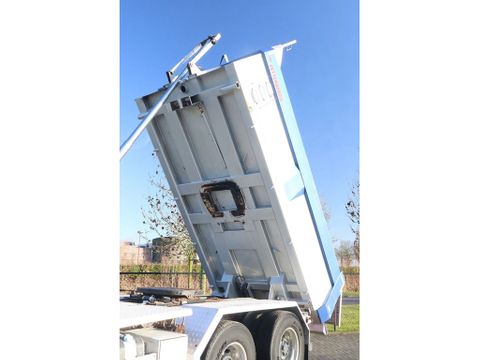 Volvo
| TRACTOR & TIPPER | RETARDER | BIG AXLES | EURO 5 | Hulleman Trucks [10]