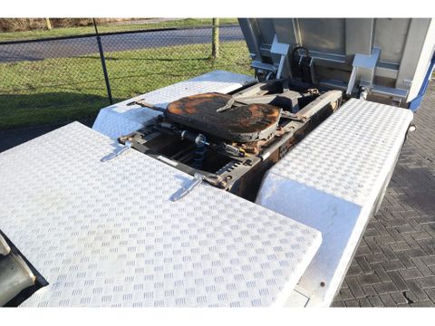 Volvo
| TRACTOR & TIPPER | RETARDER | BIG AXLES | EURO 5 | Hulleman Trucks [11]