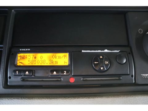 Volvo
| TRACTOR & TIPPER | RETARDER | BIG AXLES | EURO 5 | Hulleman Trucks [19]