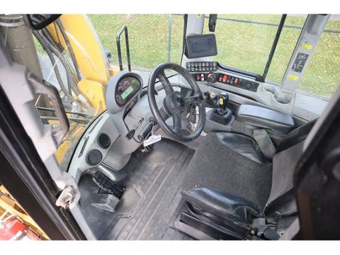 Caterpillar
938 M | 2X BUCKET | JIB | FORKS | BSS | GOOD CONDITION | Hulleman Trucks [15]